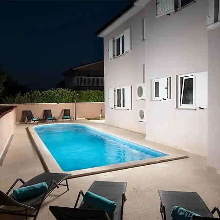 Villa Yvonne